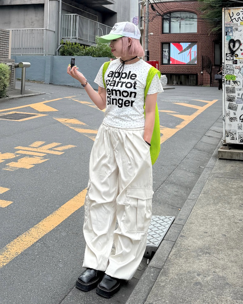 スターパターンフルーツレタリング半袖Tシャツ | ファッション