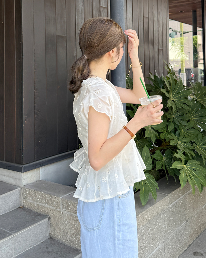 Vネック刺繍ブラウス | ファッション通販サイト NUGU