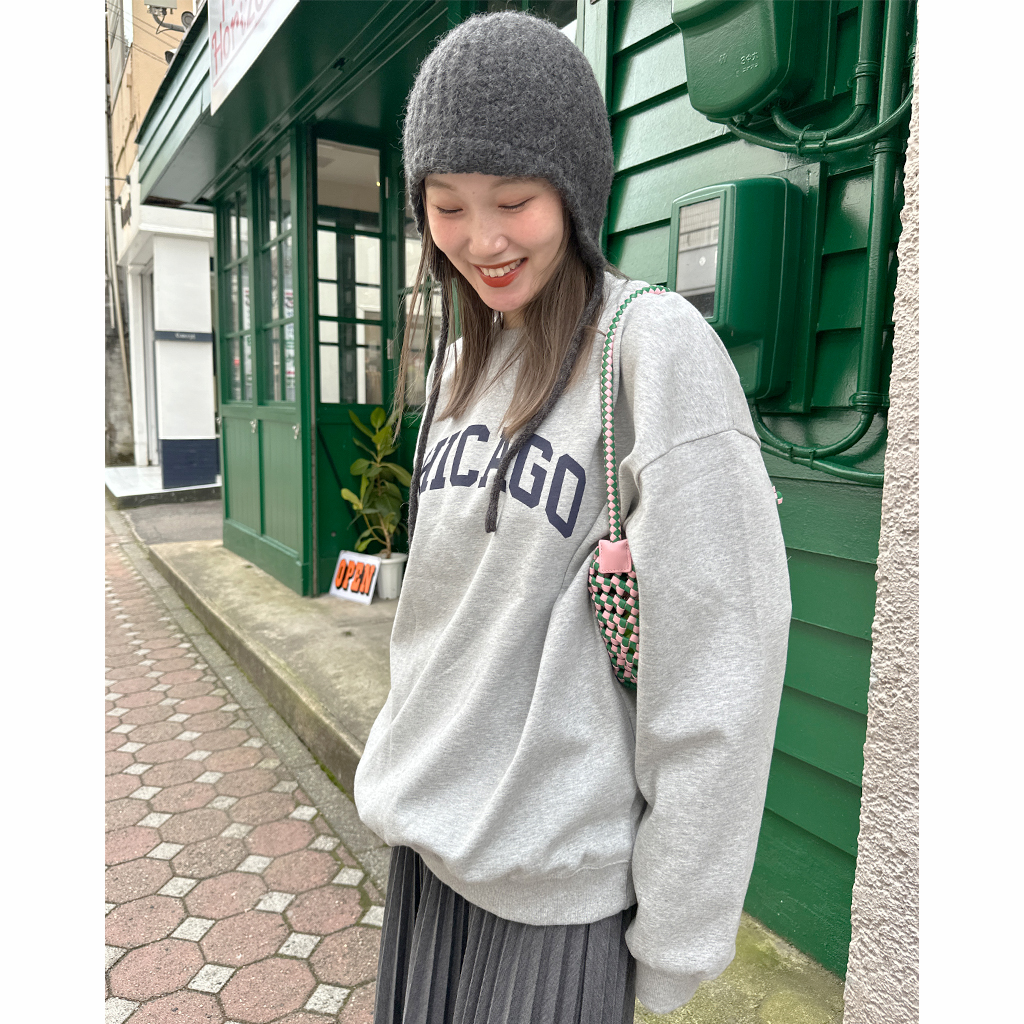 ユニセックス)ルーズフィットChicagoスウェットシャツ ユニセックス)ルーズフィットChicagoスウェットシャツ