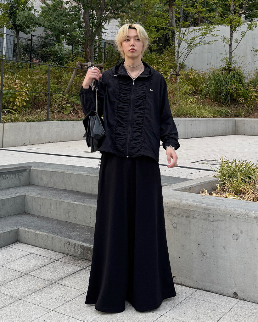 ミーイッセイミヤケ 黒 フレアーパンツ ゴムウエスト 膝下丈 楽天市場