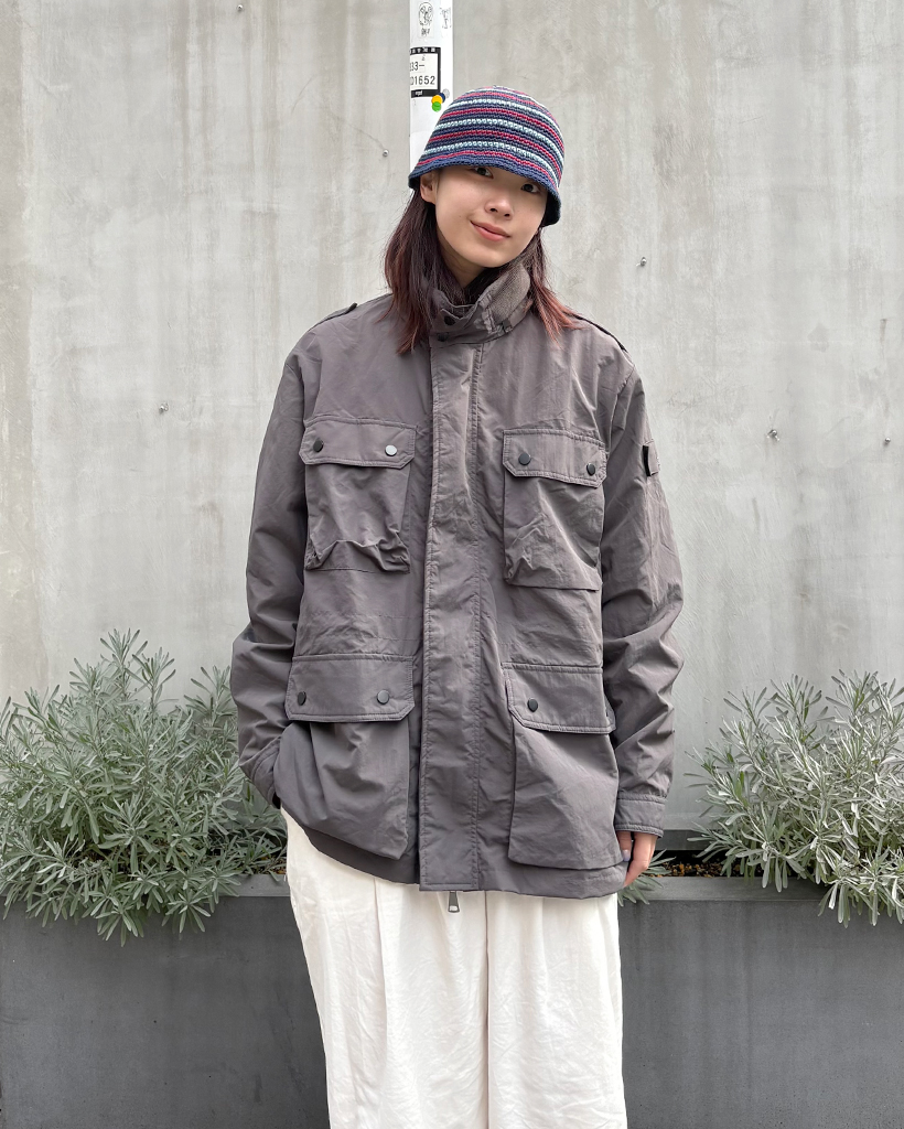 （ユニセックス）マルチポケットディテールジャケット