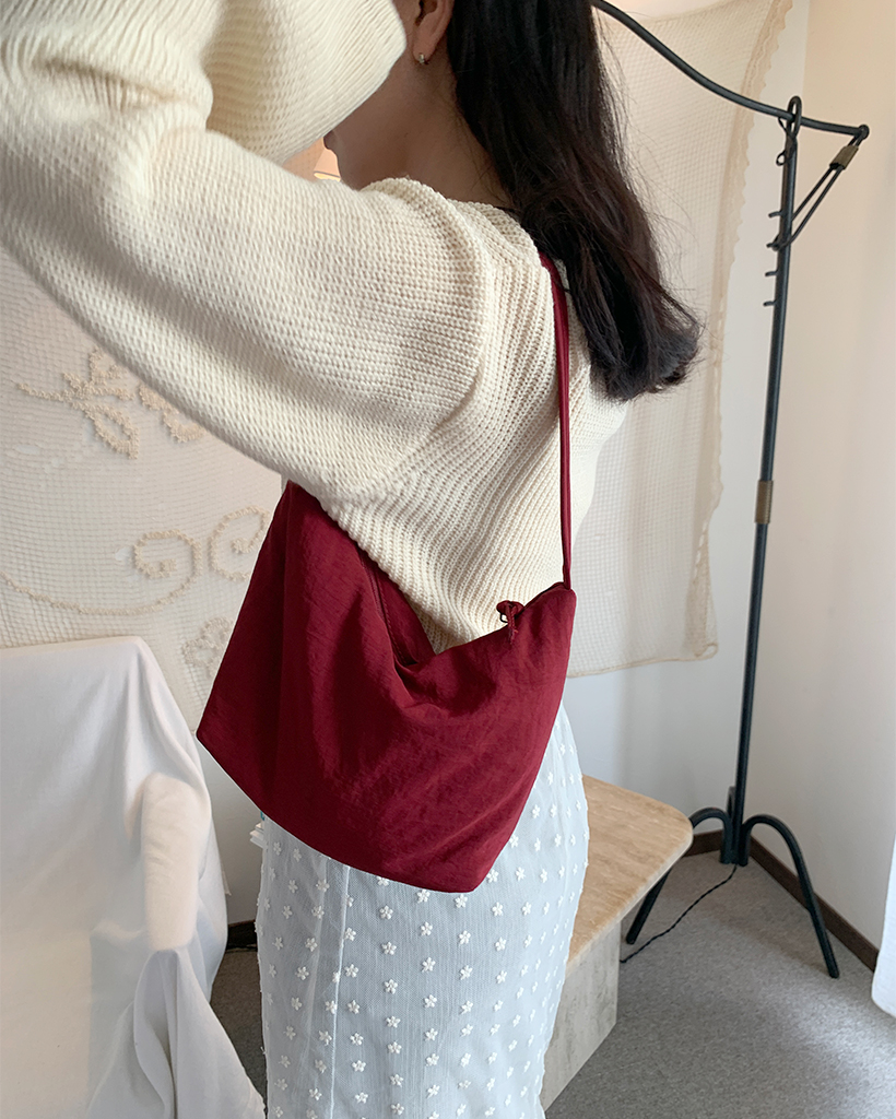 【極美品】 JUICY COUTURE ショルダーバッグ サイドリボン ナイロン 極美品】 JUICY COUTURE ショルダーバッグ サイドリボン ナイロン