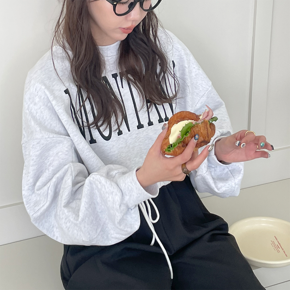 【新品・タグ付き】JUSGLITTY クロップドロゴスウェット クロップドスウェットシャツ | ファッション通販サイト NUGU
