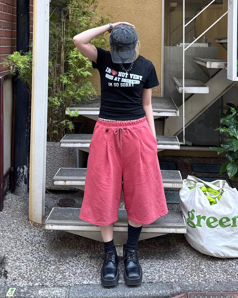 I ❤️ NY クロップド Tシャツ　黒 黒コーデ 背中開きデザイン クロップドTシャツ Tシャツ|黒コーデ