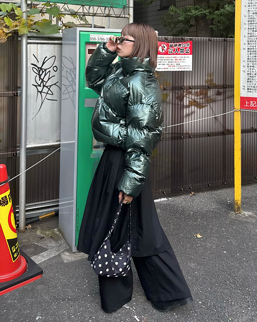 ユニセックス)グロッシーショートダウンジャケット | ファッション通販