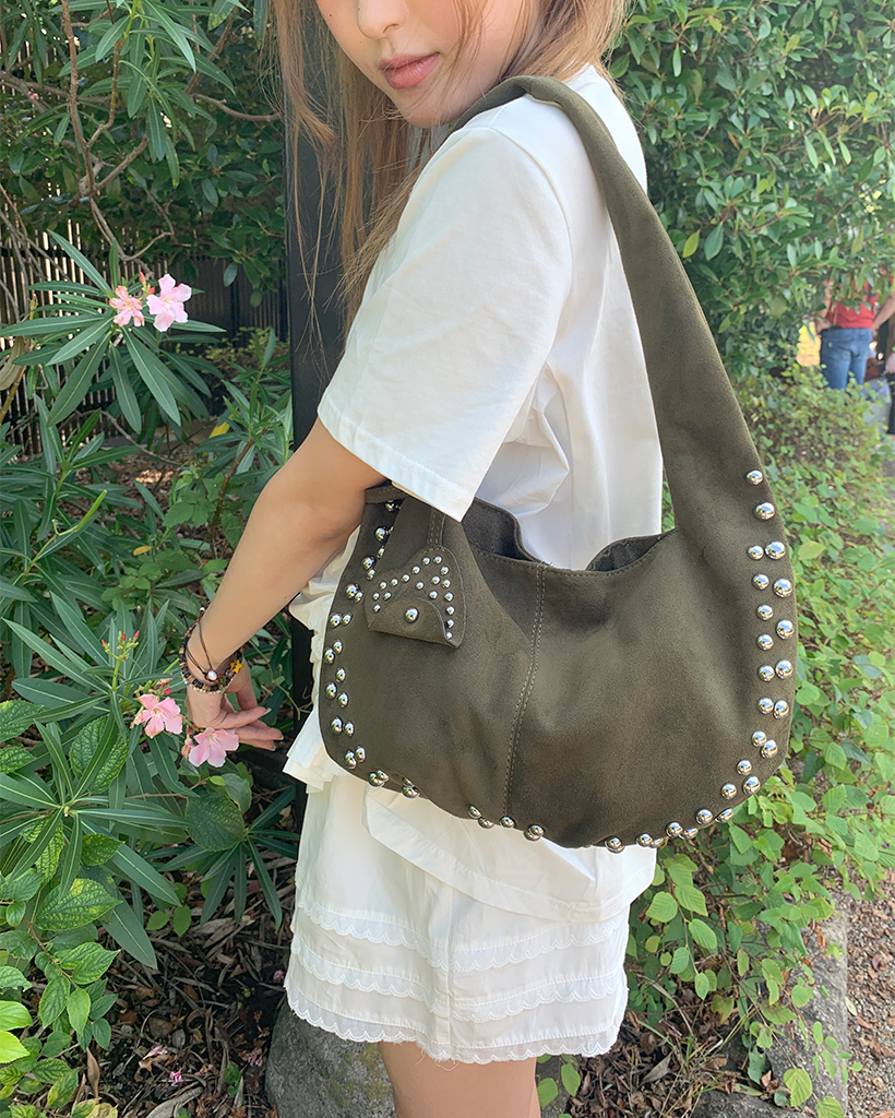 フリンジ付きベージュスエードショルダーバッグ ZARA】フリンジ スプリットスエード ショルダーバッグ (ZARA