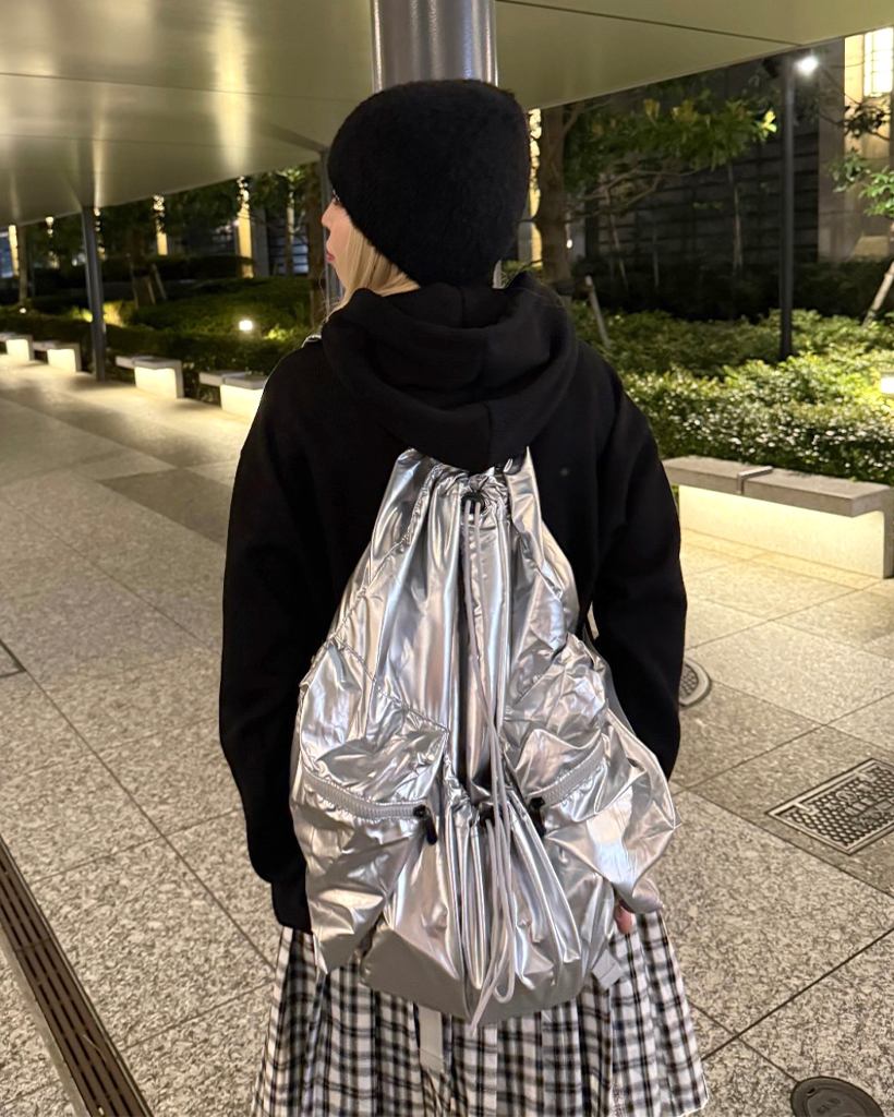 ストリングディテールメタリックリュックサック | ファッション