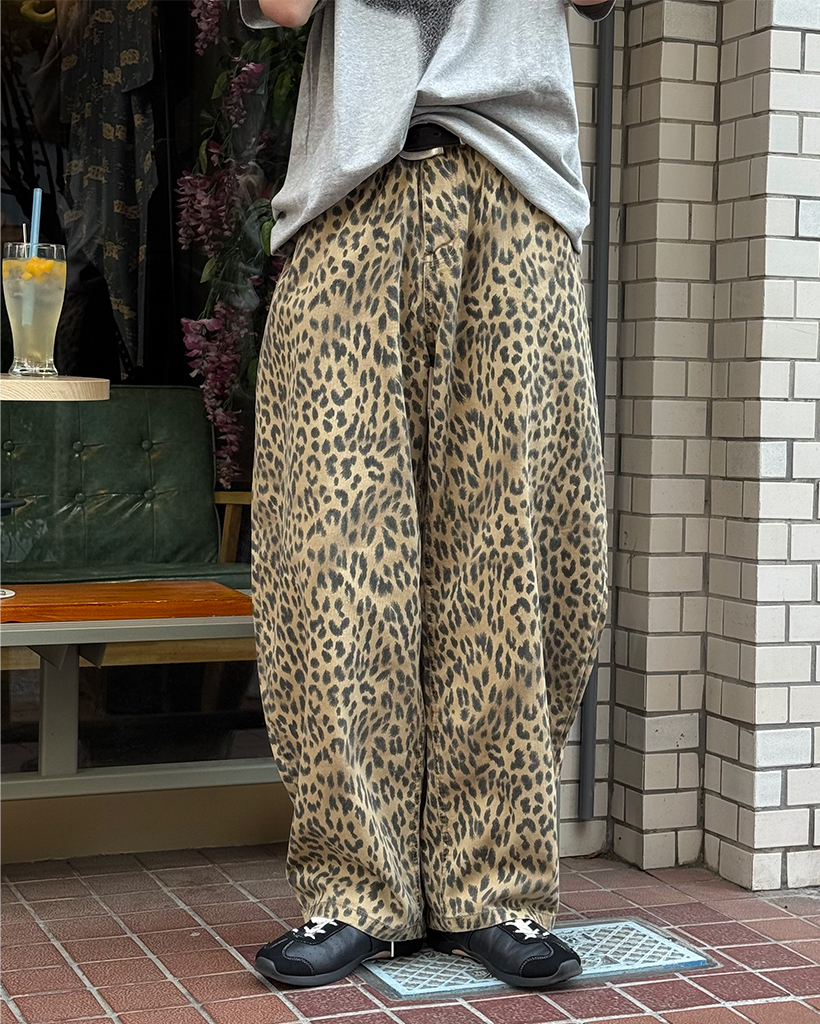 ユーズド 古着 エイチアンドエム モスキーノ チェーン柄 レオパード柄 パンツ H&M（カジュアルパンツ）のフリマアイテム一覧