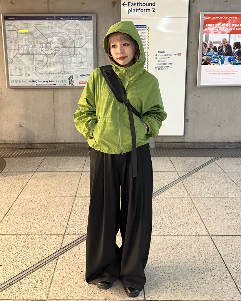 カラフルフードウィンドブレーカー | ファッション通販サイト NUGU