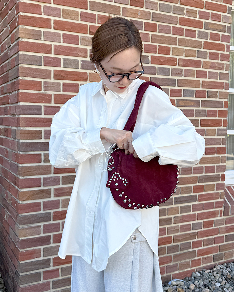 スタッズ付きスエードショルダーバッグ | ファッション通販