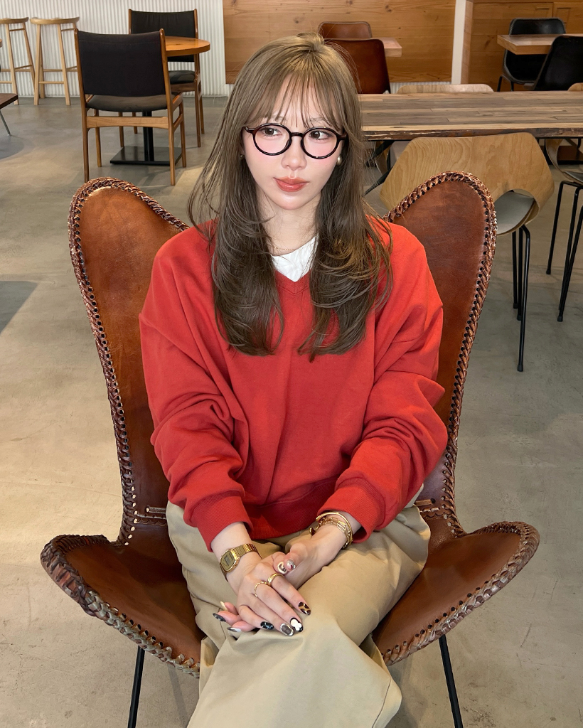 セミクロップドVネックスウェットシャツ | ファッション通販サイト NUGU