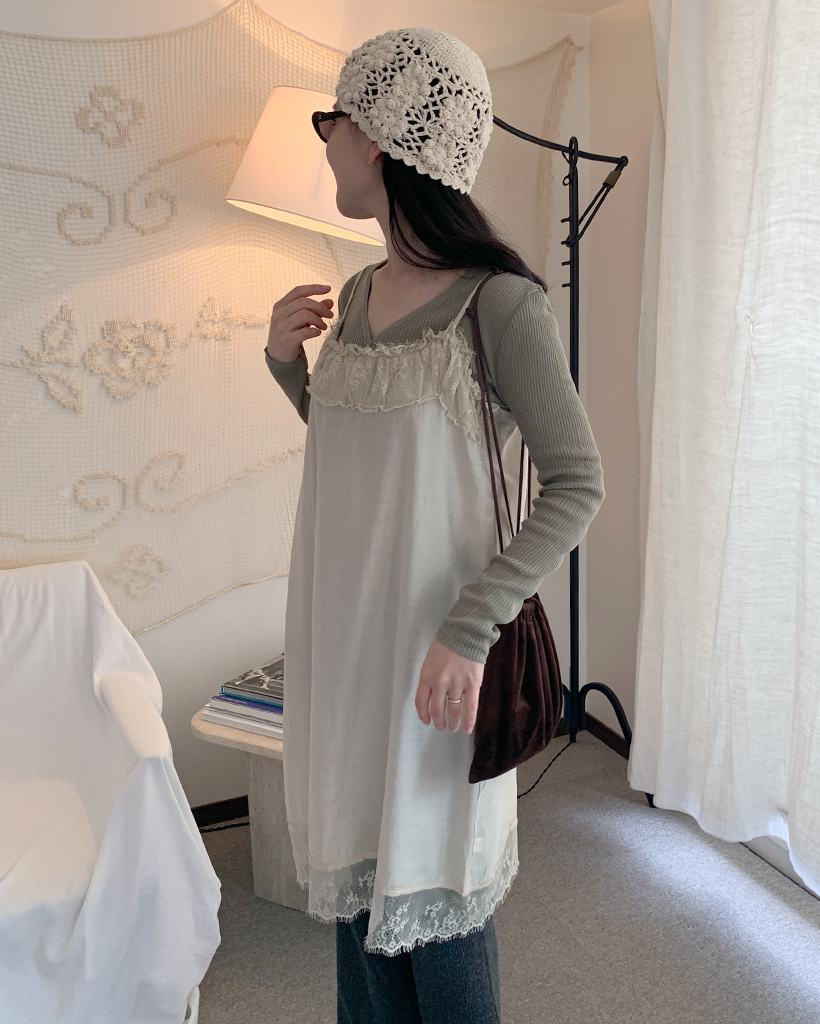 レースシャーリングスリップレイヤードワンピース