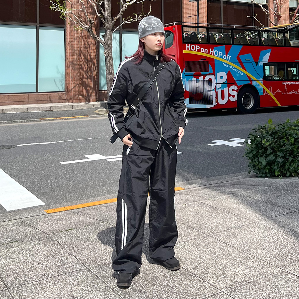 ユニセックス）ナイロントラックジップアップ | ファッション通販