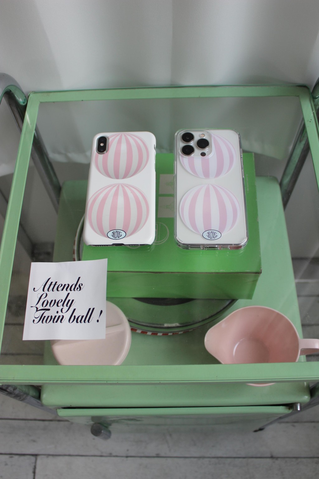 ATTENDS LOVELY TWIN BALL Case Glossy(white)