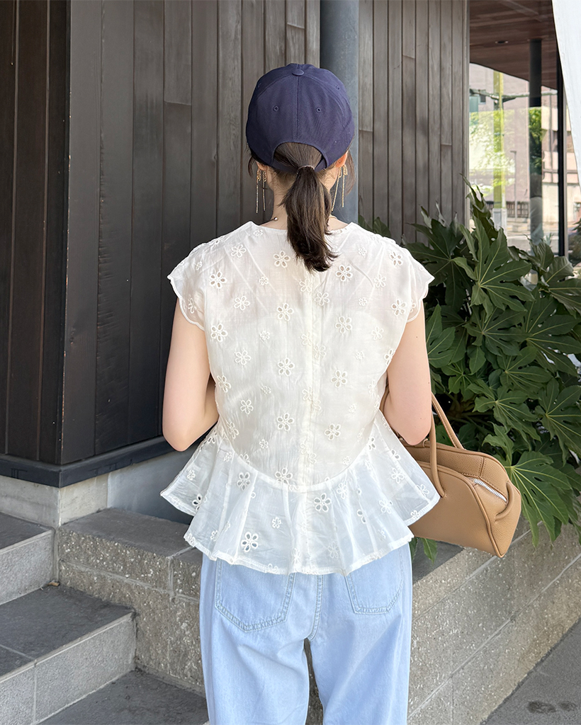 Vネック刺繍ブラウス | ファッション通販サイト NUGU