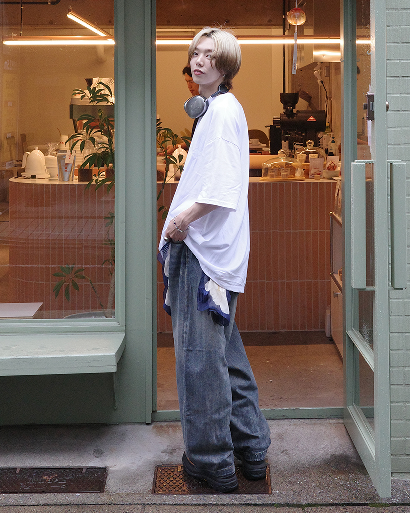 カーブドブラシデニムパンツ | ファッション通販サイト NUGU