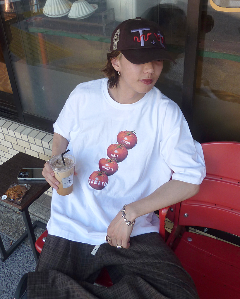 ユニセックス)トマトプリント半袖Tシャツ | ファッション通販