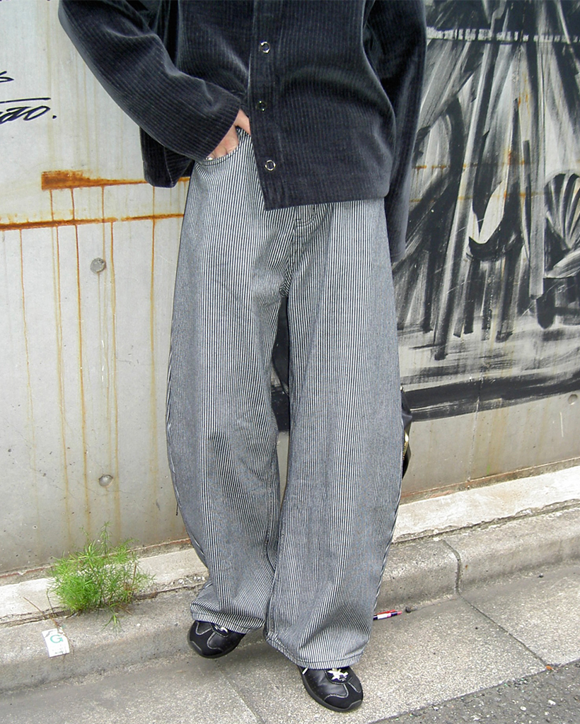 ストライプパターンカーブデニムパンツ | ファッション通販サイト NUGU