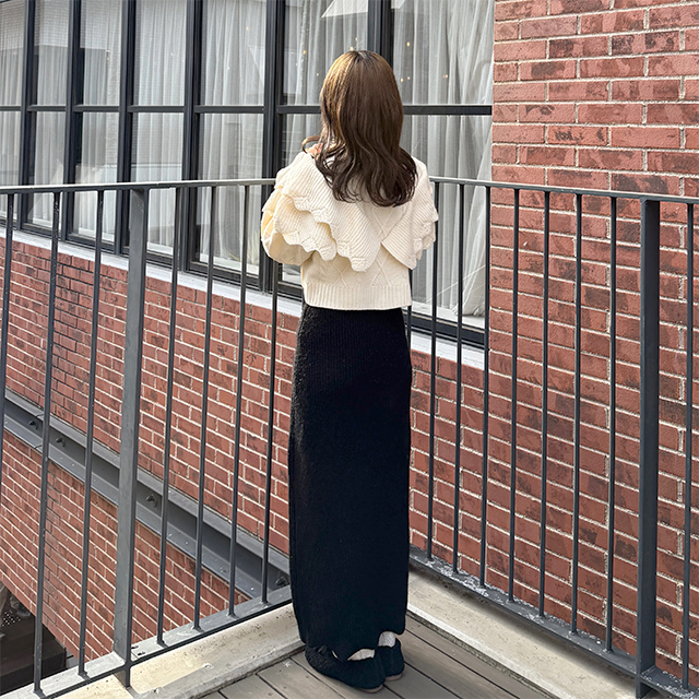 【人気・完売】Curensologyラッフルニットカーディガン　ブラック Curensology(カレンソロジー)ラッフルニットカーディガン