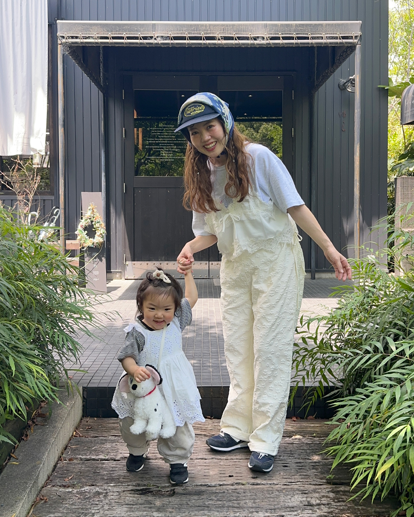 華織ページ エンボスフラワーパターンバンディングパンツ | ファッション
