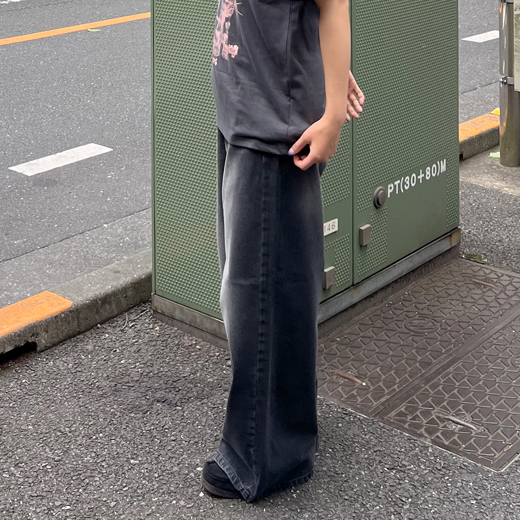 ヘムボタンデニムパンツ | ファッション通販サイト NUGU