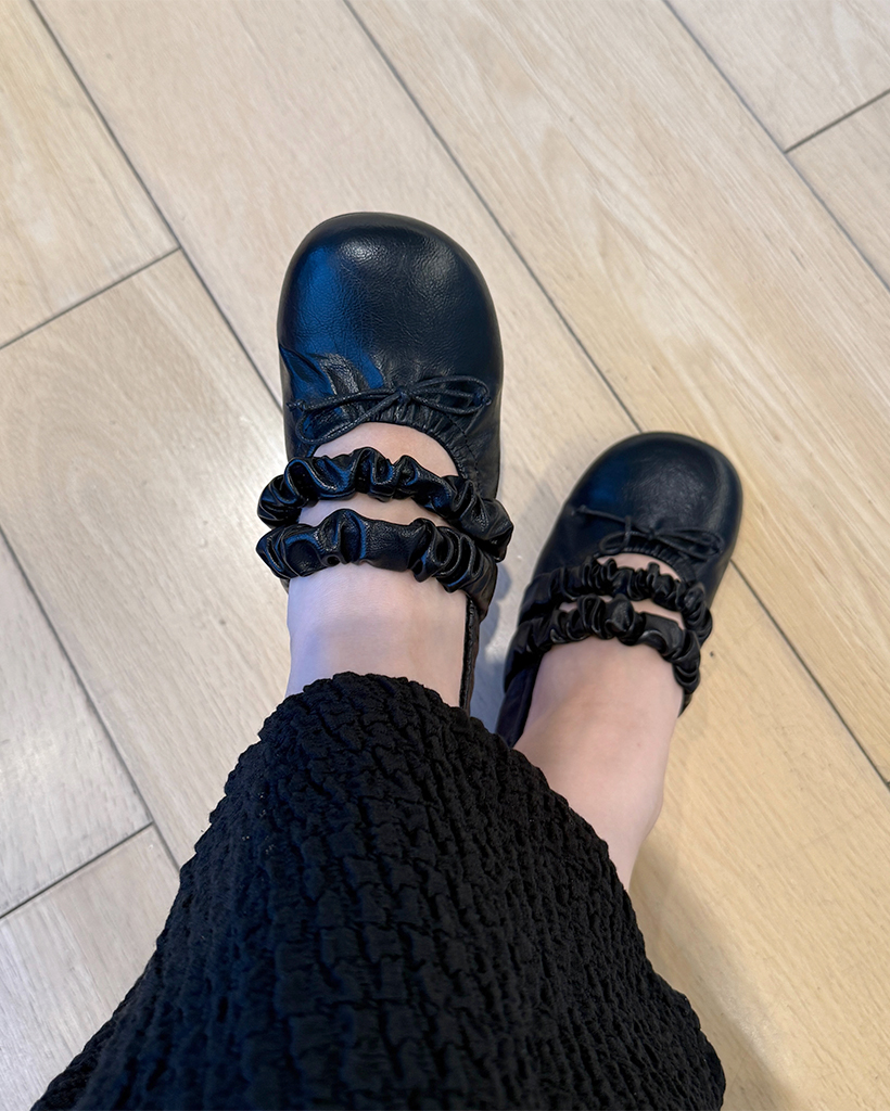 ギャザーゴムフラットシューズ | ファッション通販サイト NUGU