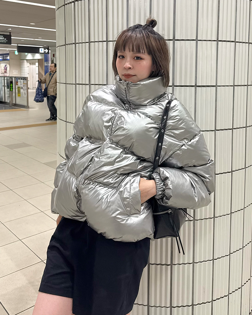 ユニセックス)グロッシーショートダウンジャケット | ファッション通販