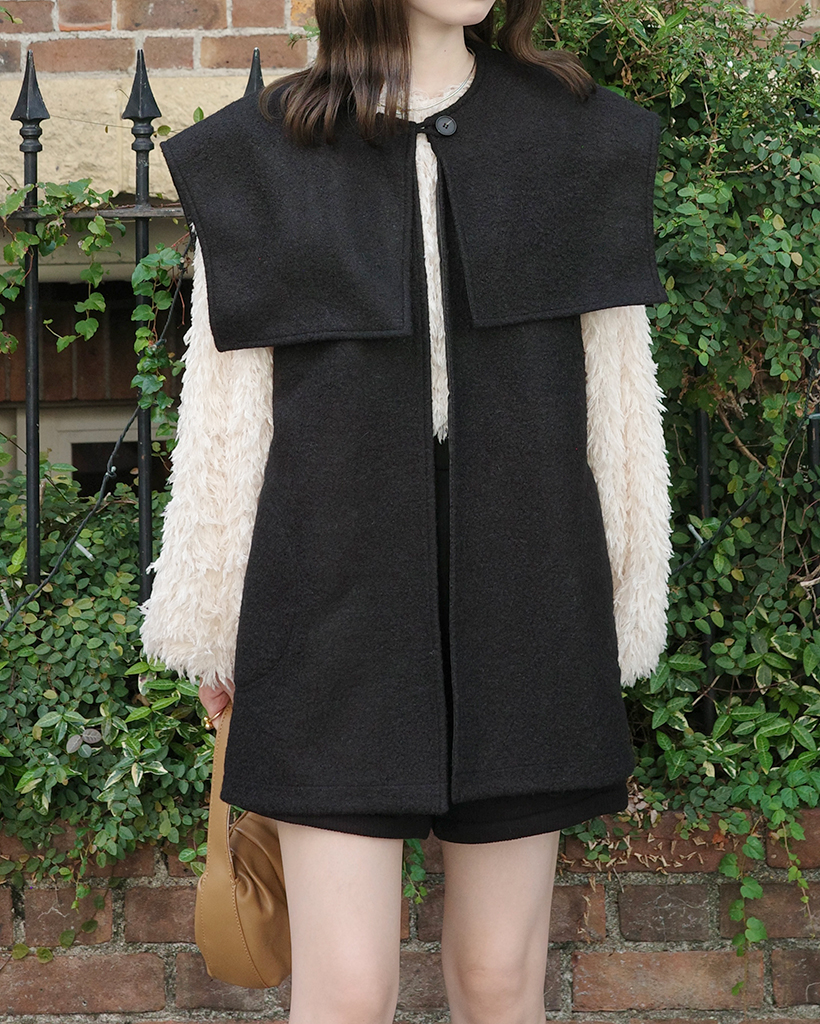 2回再販](ORIGINAL) ヘアリーウェーブケープボタンベスト