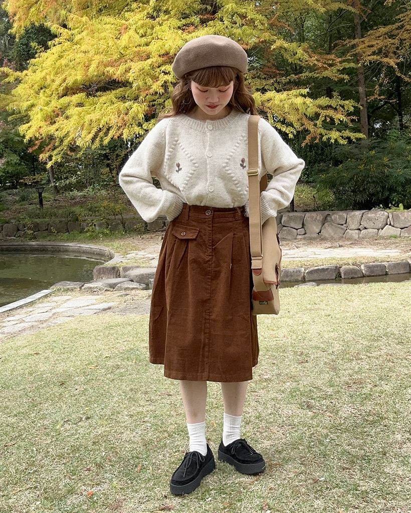 ポケット付きコーデュロイミディスカート | ファッション通販サイト NUGU