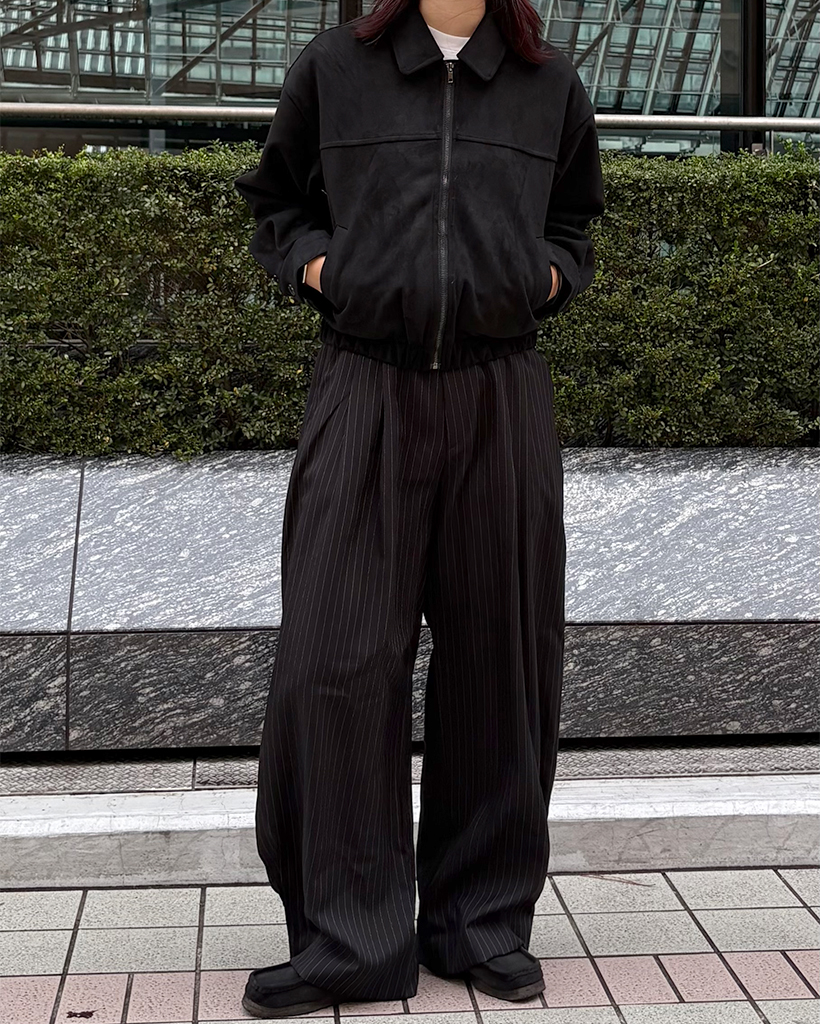 ユニセックス)ピンタックワイドストライプスラックス | ファッション