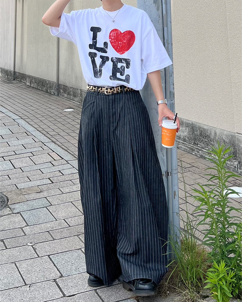 みはち) 送料分として ユニセックス)オーバーフィットLOVE半袖Tシャツ | ファッション