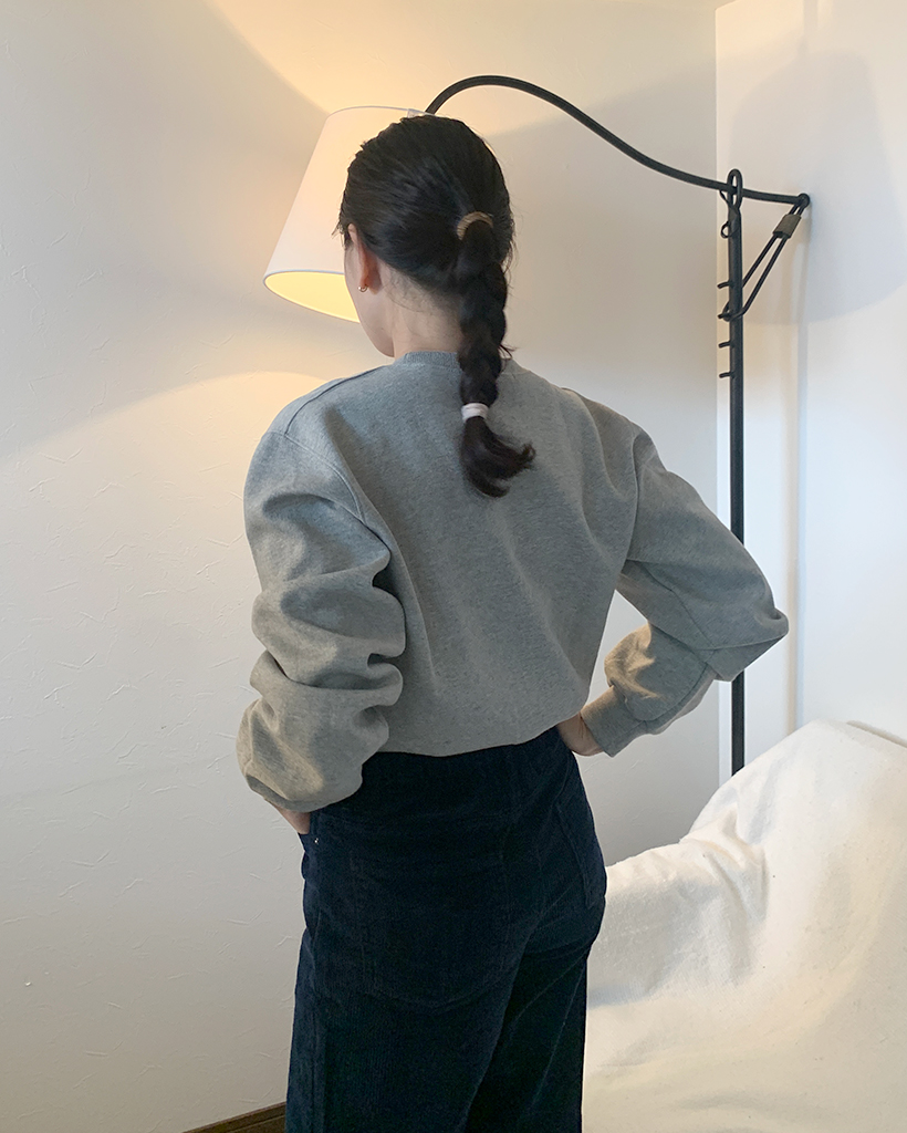 ベーシッククロップドスウェットシャツ | ファッション通販サイト NUGU