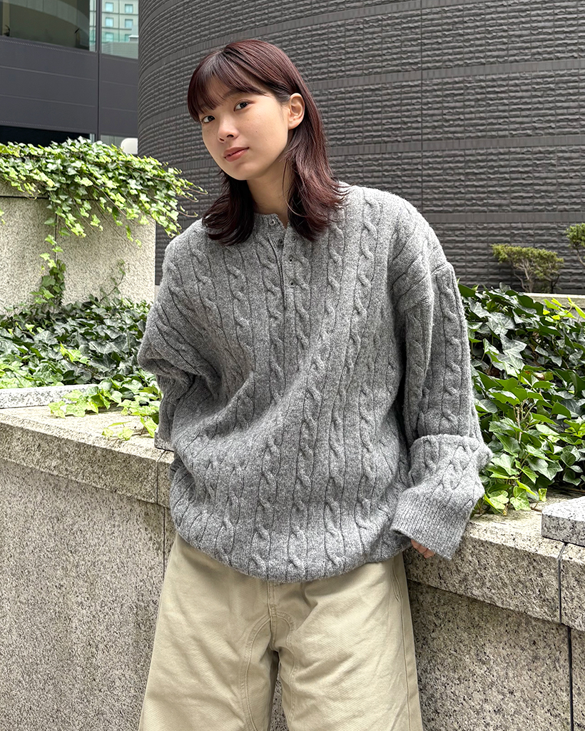 2837y美品 45R 育てるシェットランドニット ケーブル モックネック紺色 2837y美品 45R 育てるシェットランドニット ケーブル モックネック紺色