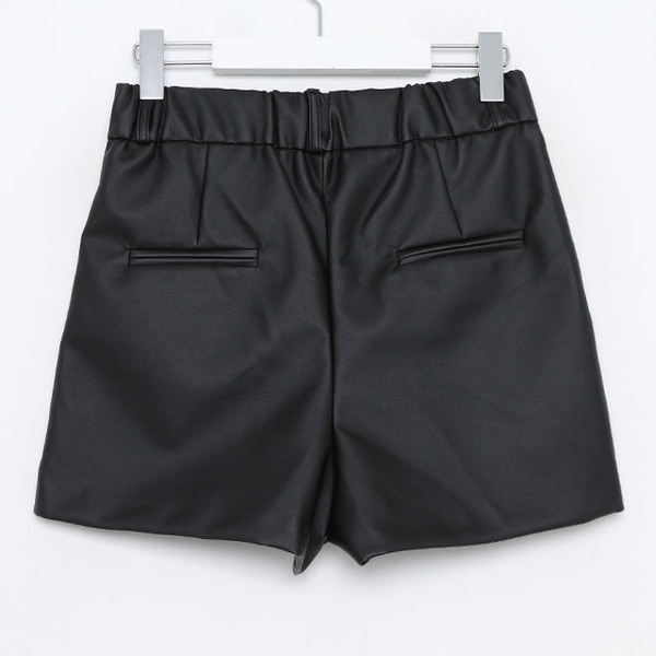 Ohotoro Leather Short Pants フェイクレザーパンツ Ohotoro Leather Short Pants フェイクレザーパンツ - メルカリ