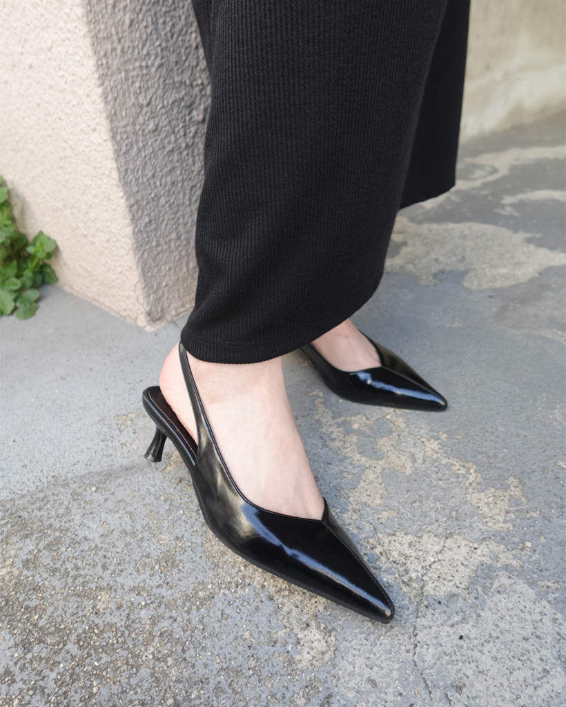 スクエアポインテッドトゥ