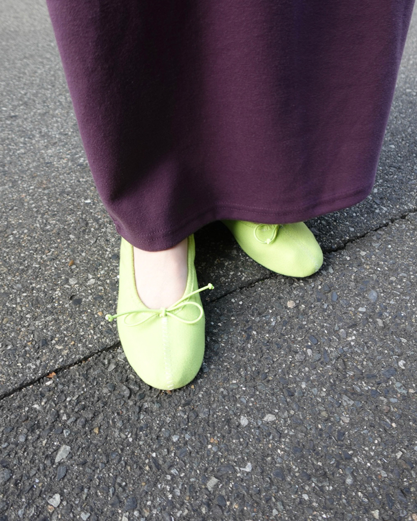 ビビッドラウンドリボンフラットシューズ