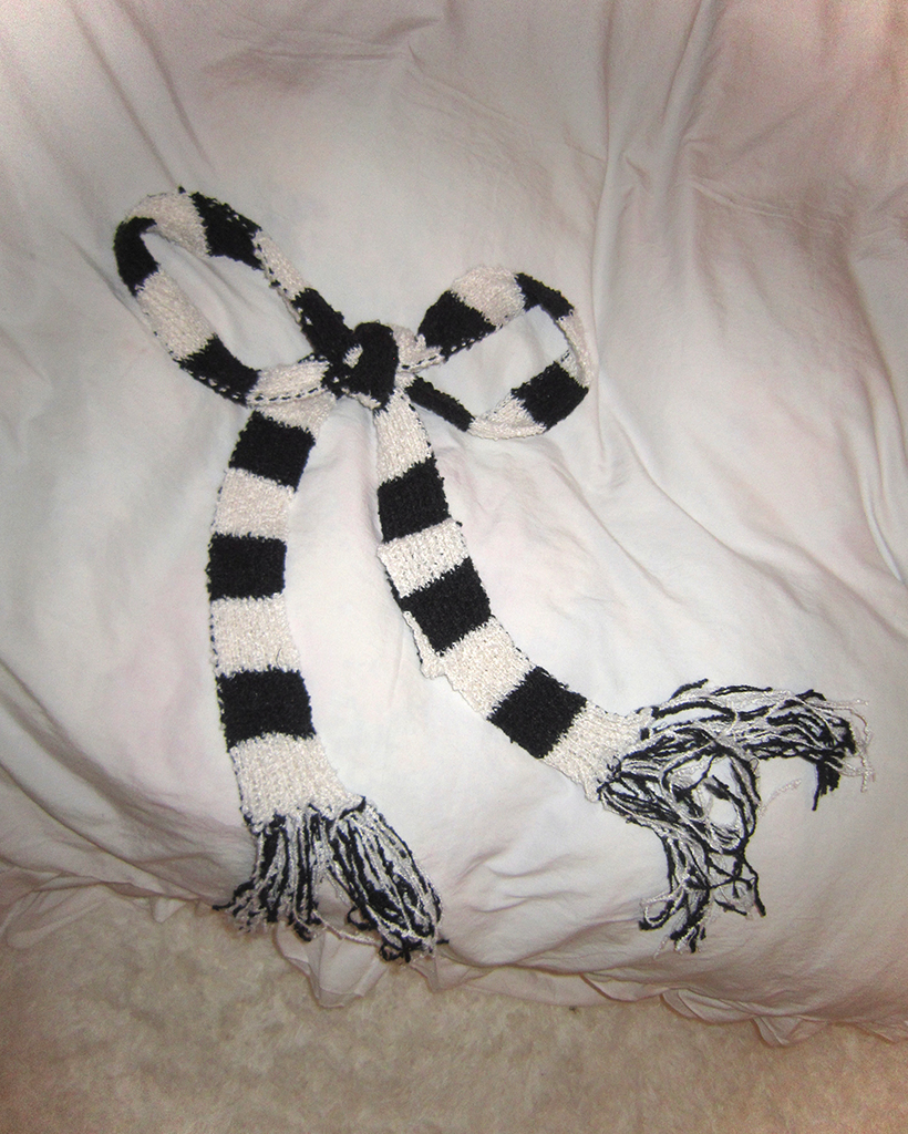 フリンジニットスリムマフラー