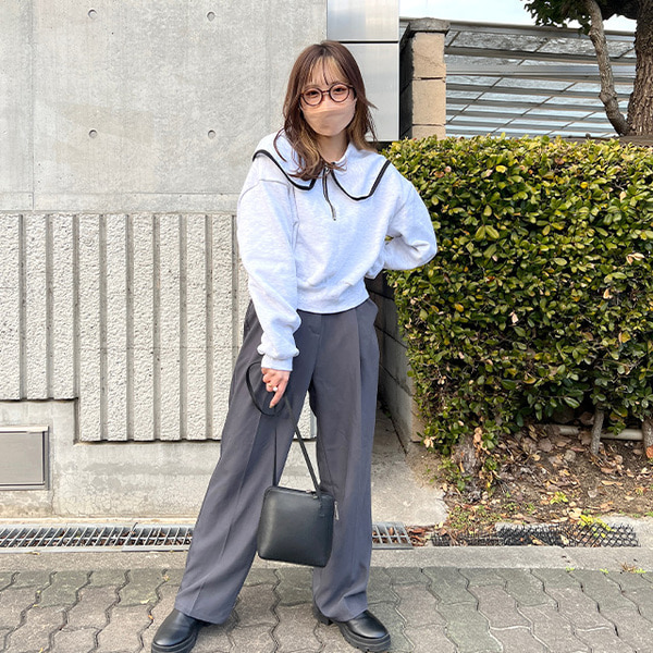 ビックカラークロップドスウェット | ファッション通販サイト NUGU