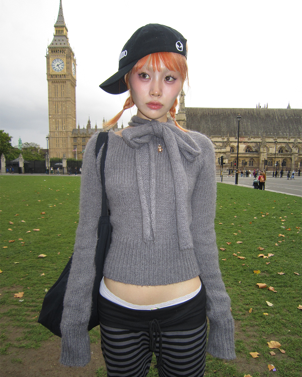 メルヘンレタリングダブルジップパー カー 紺色 nugu haku anji メルヘンレタリングダブルジップパー カー 紺色 nugu haku anji