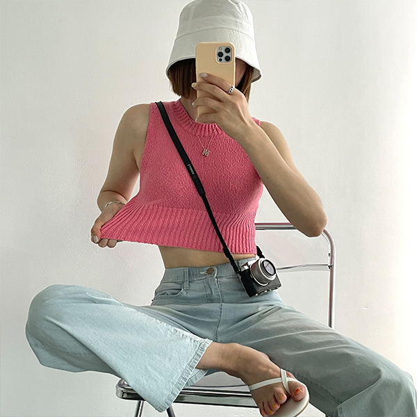 スリムフィットクロップドコットンニットノースリーブ | ファッション