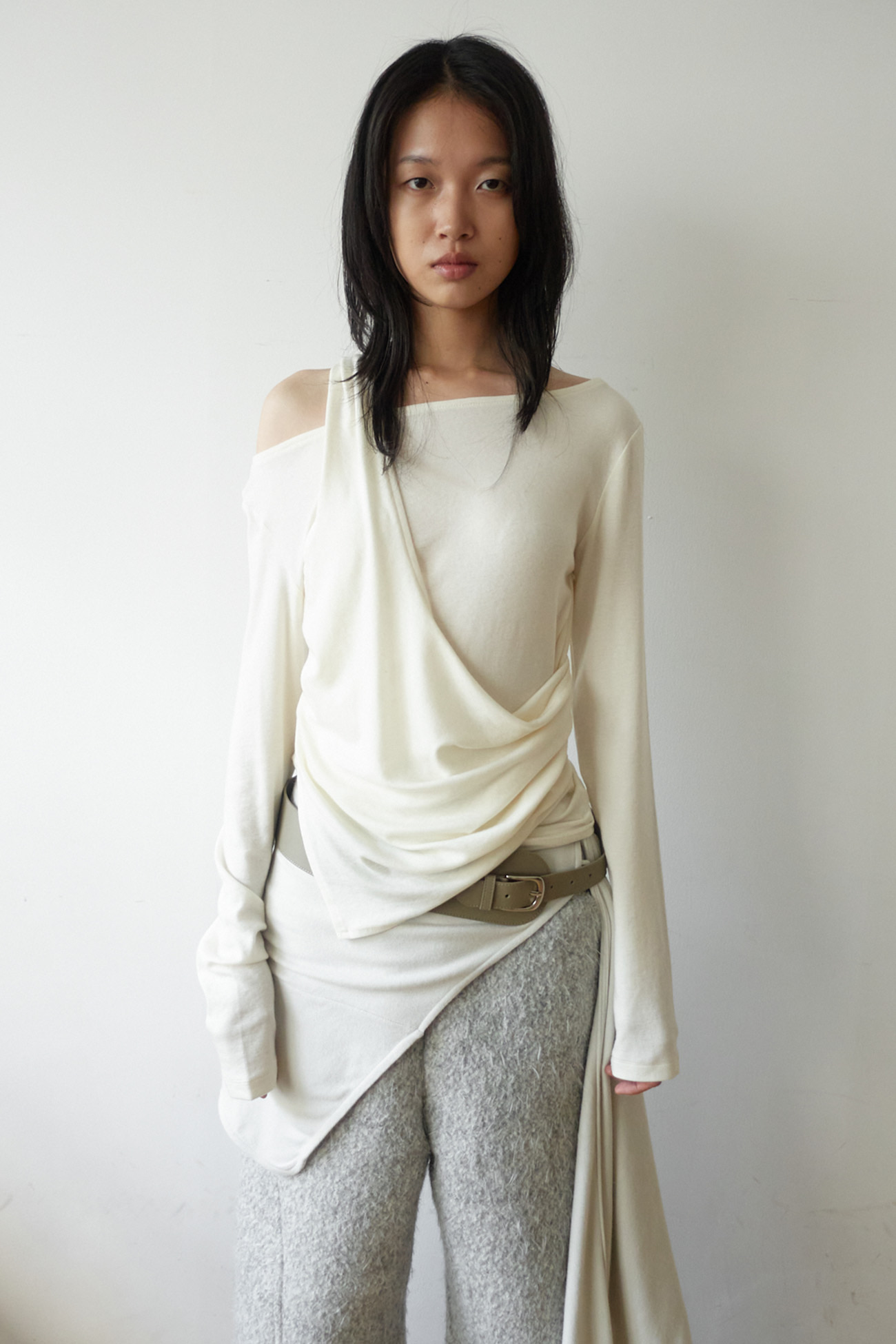 LAYERED HALTER TOP / IVORY