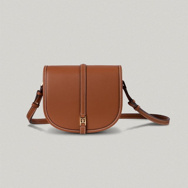 ★送料・関税込★FOLNUA★Classic Logo Poche Bag ★バッグ ○FOLNUA○CLASSIC LOGO POCHE BAG 2色 ショルダーバッグ 人気