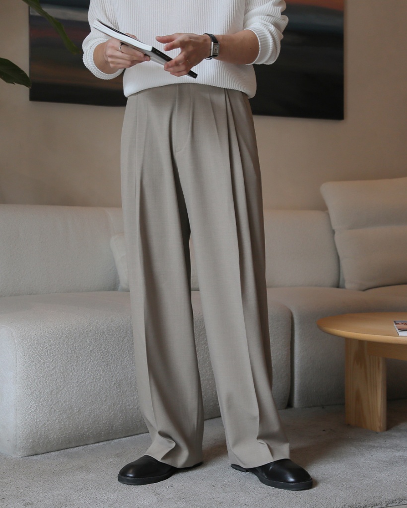 タック入りワイドスラックス