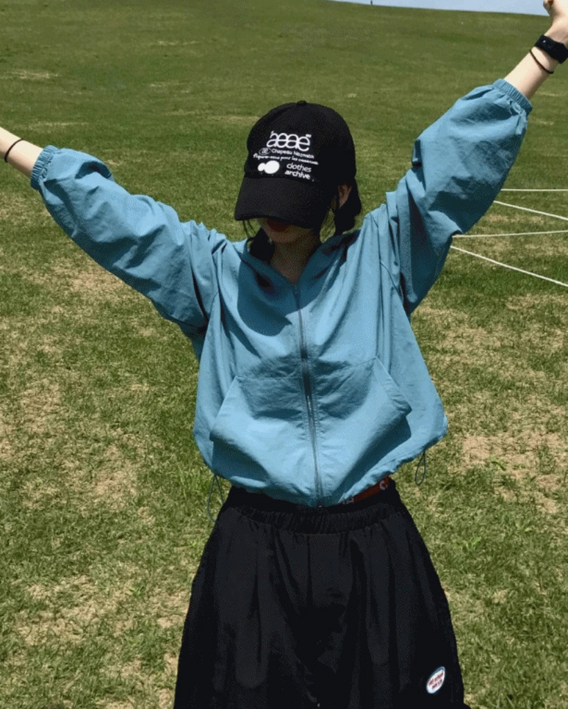 クロップドフード付きマウンテンパーカー