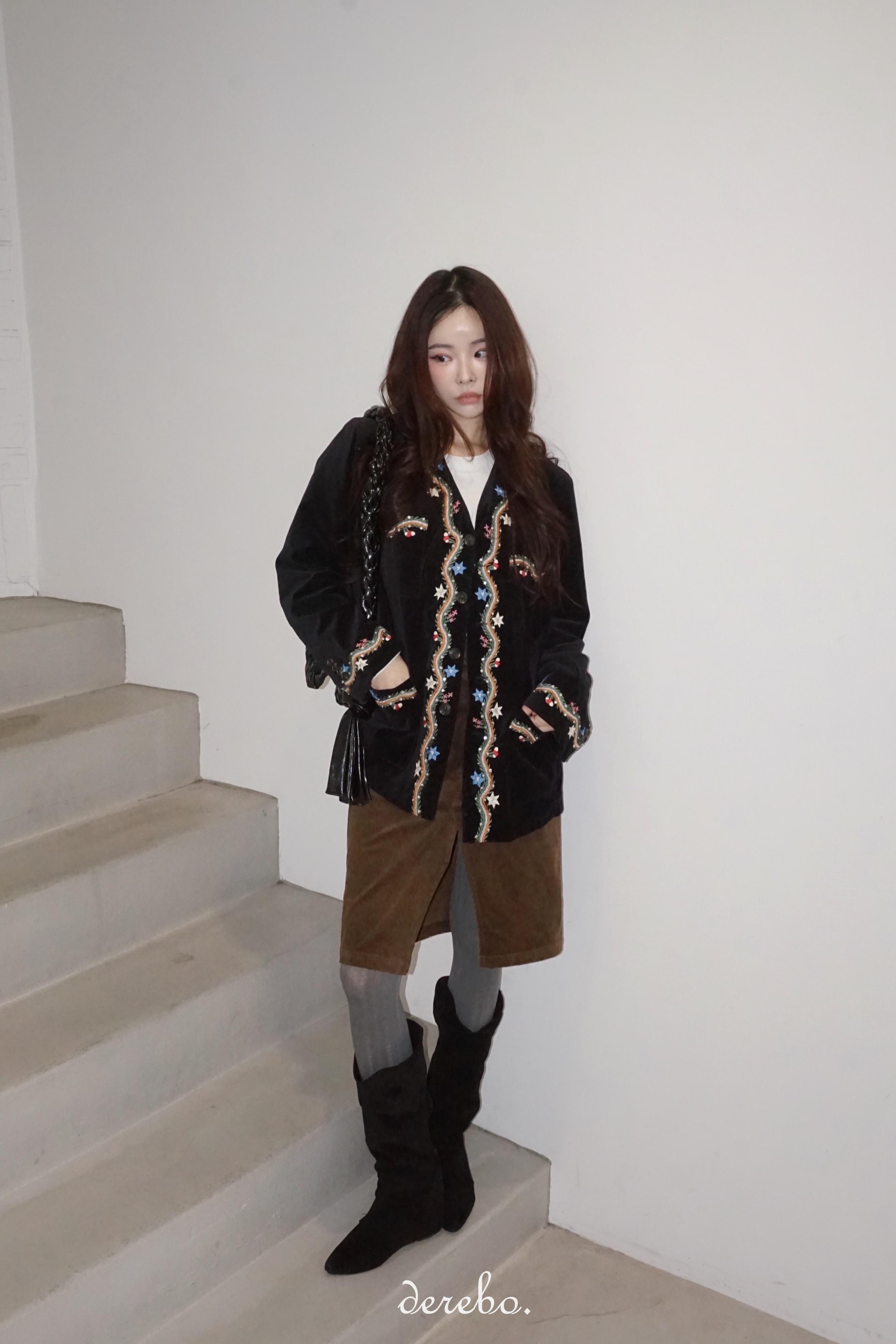 ベロア 刺繍 ノーカラー ジャケット | ファッション通販サイト NUGU