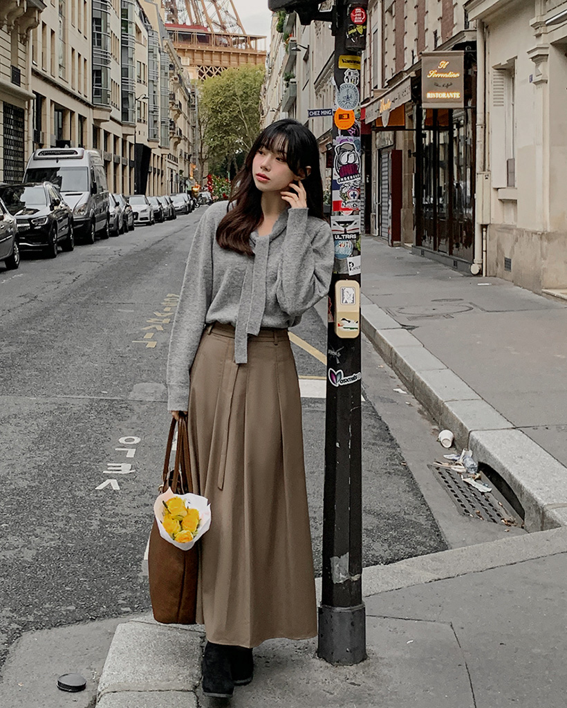 ウールペンダントVネックタイニットカーディガン