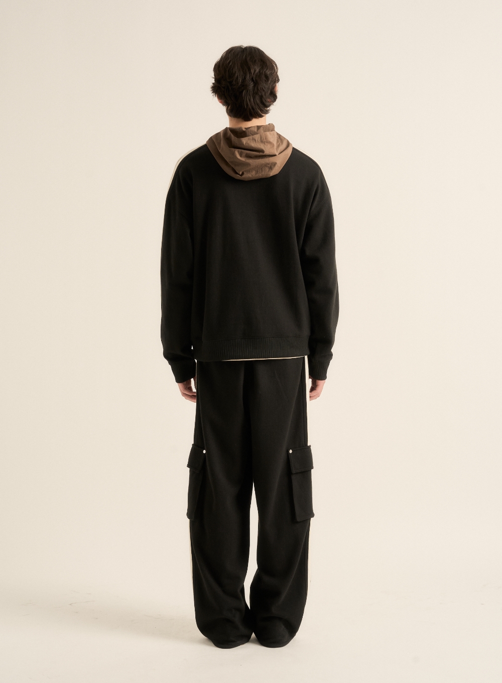 Lawton Sweatshirt - Black | ファッション通販サイト NUGU