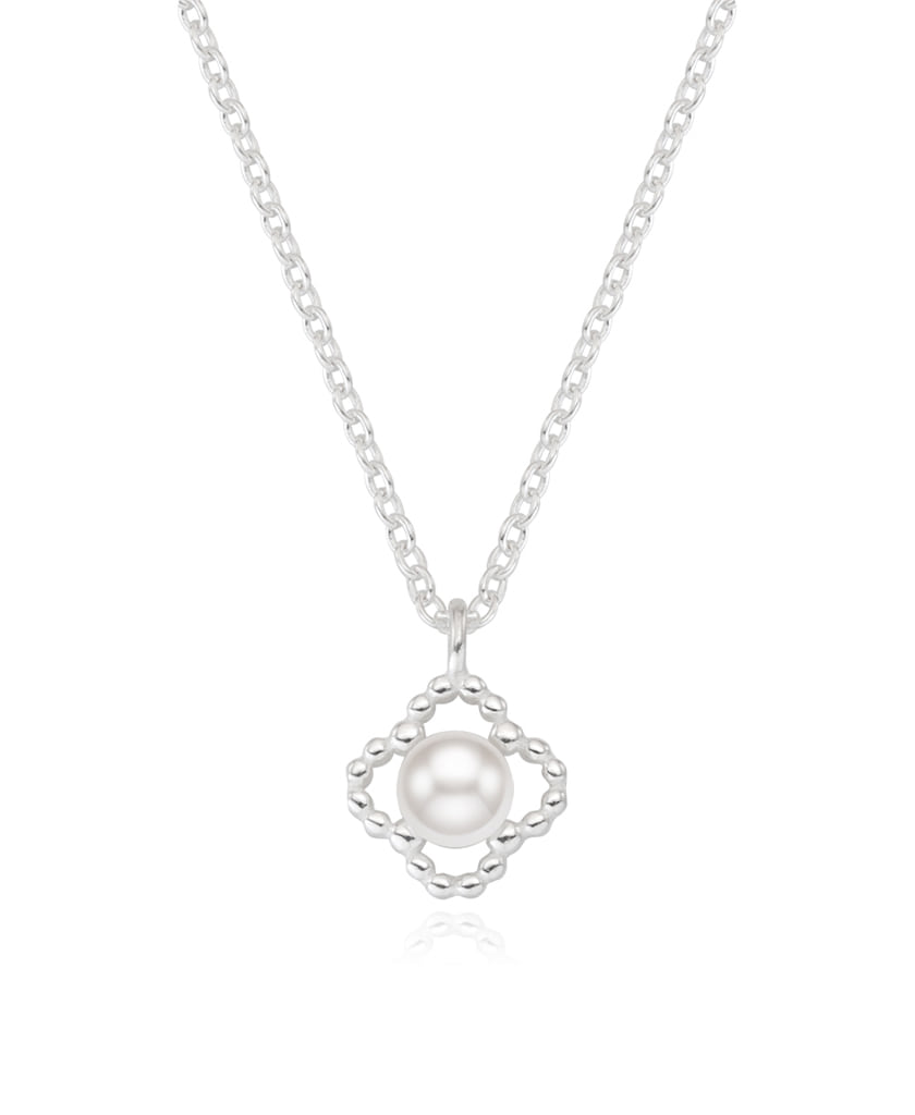 bloom pearl necklace