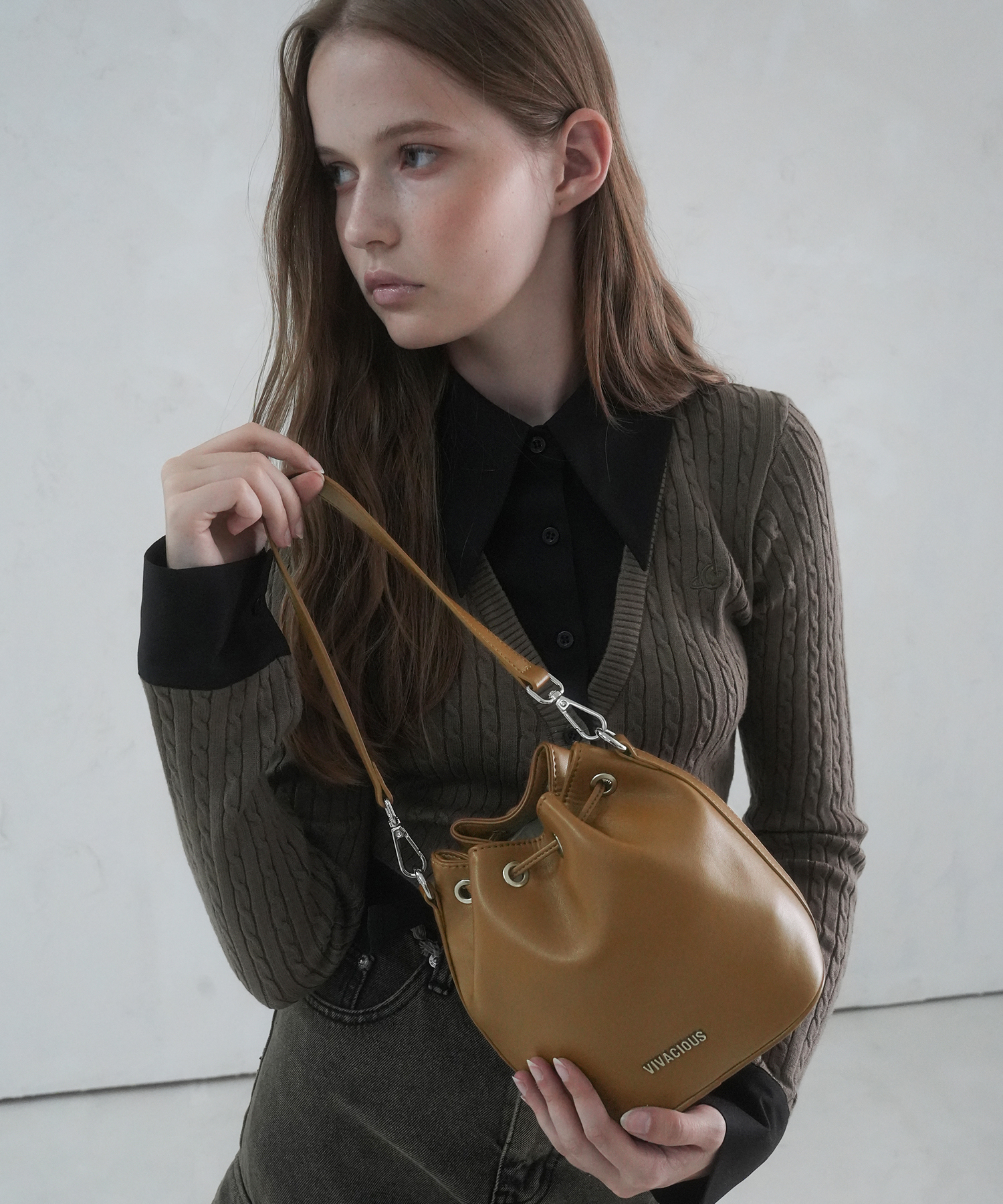 ＊韓国＊［VIVACIOUS］Gwyneth Bucket Bag 7color MUSINSA | VIVACIOUS Gwyneth Bucket Bag - 7COL