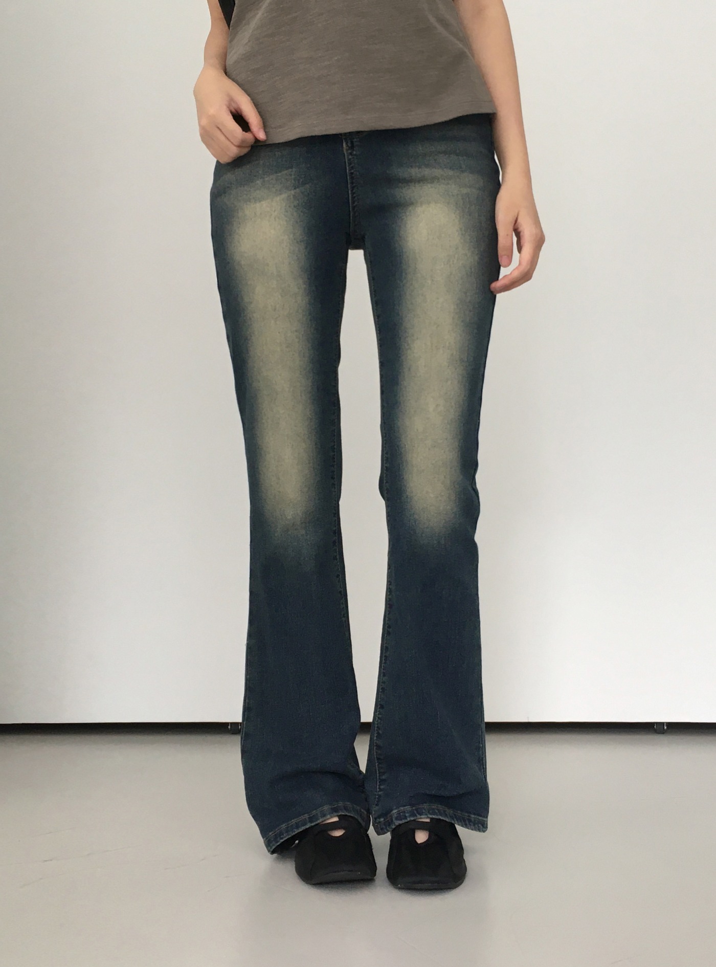 ウォッシュブーツカットデニムパンツ | ファッション通販サイト NUGU